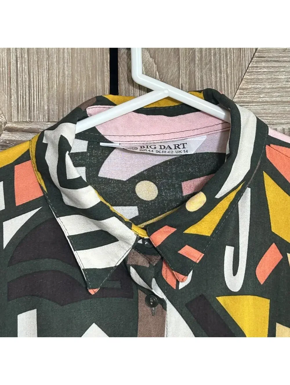 Big Dart Abstract Geometric Print Button-Up Blouse Size 10 Colorful Art-to-Wear
